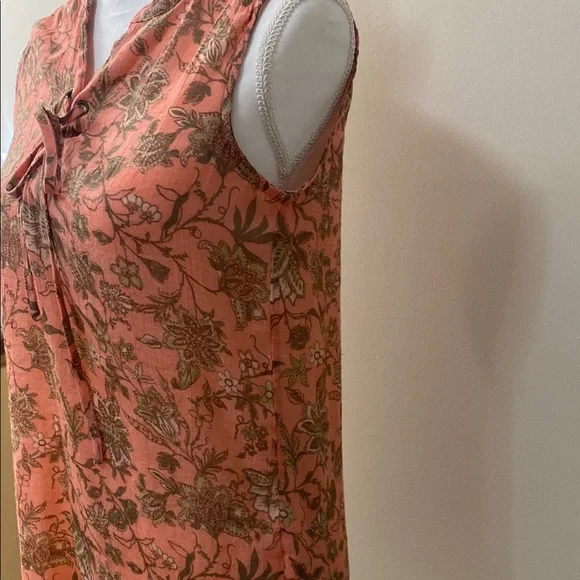 St. John's Bay Orange Floral Patterned Sleeveless Blouse with Tie Front - Picture 4 of 8